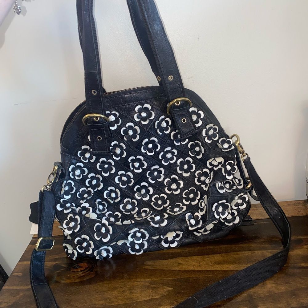 Black & White Quilted Leather Flowers Shoulder Bag